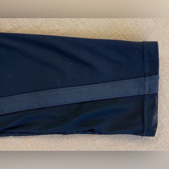 Alo Black Leggings - Picture 2 of 6